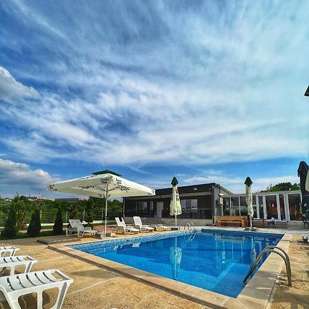Стаи За Гости Dream Kurdzhali Bagian luar foto
